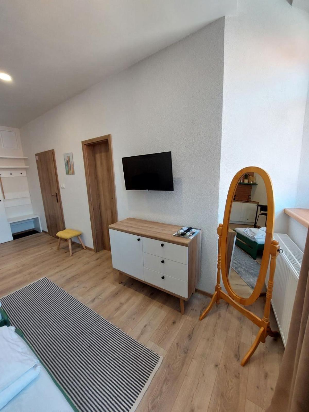 Alipoint Apartments Spišské Podhradie Exteriör bild