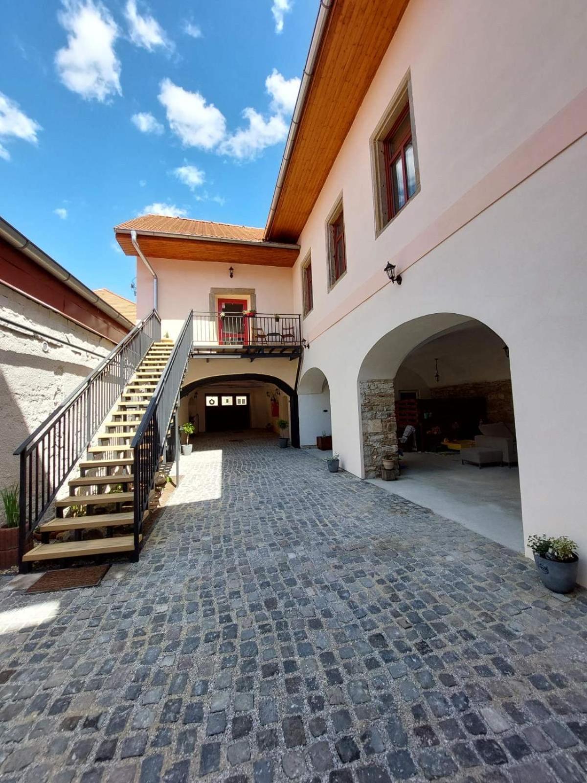Alipoint Apartments Spišské Podhradie Exteriör bild